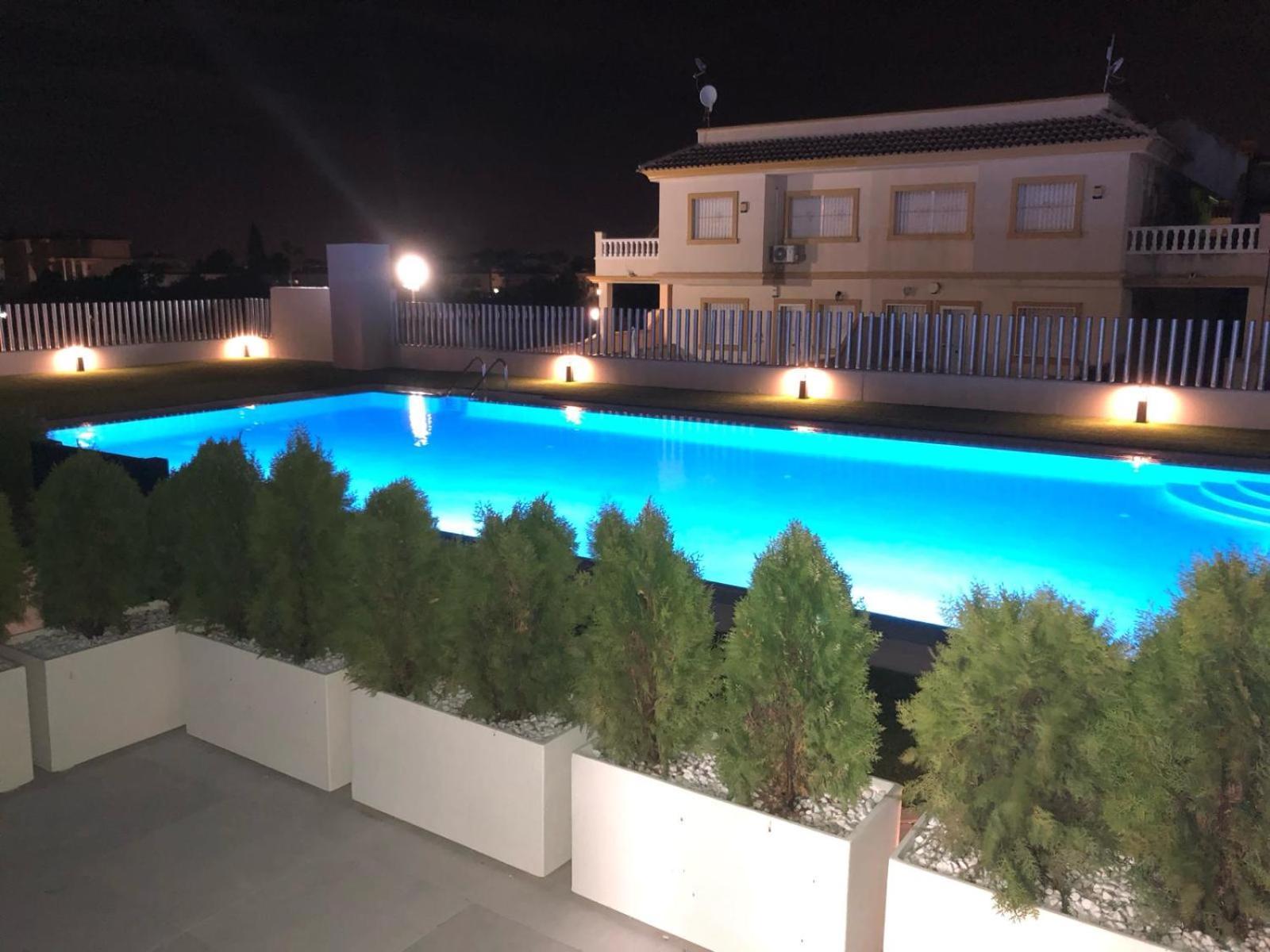Palmview Poolside Heaven In Turquesa Del Mar Apartamento Orihuela Exterior foto